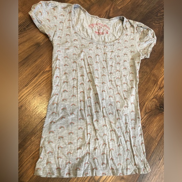 Sugar and Rox Medium rainbow puff sleeve tee EUC - Picture 1 of 3